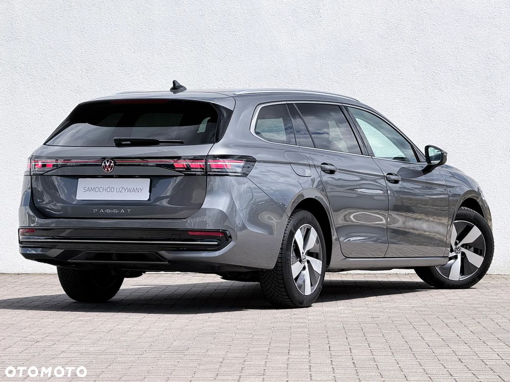 Volkswagen Passat 2.0 TDI EVO Elegance DSG - 3
