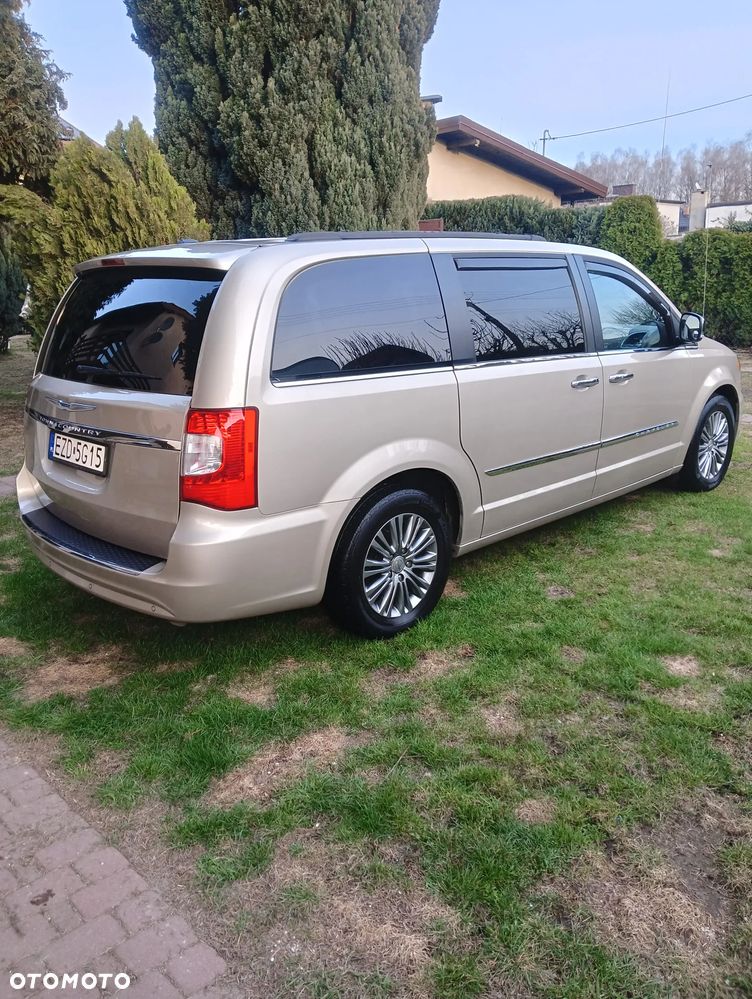 Chrysler Town & Country 3.6 Limited - 4