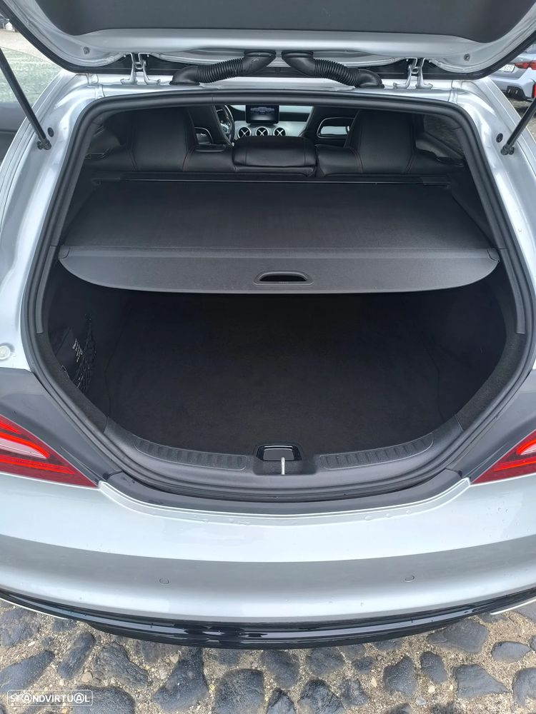 Mercedes-Benz CLA 200 d Shooting Brake AMG Line Aut. - 11