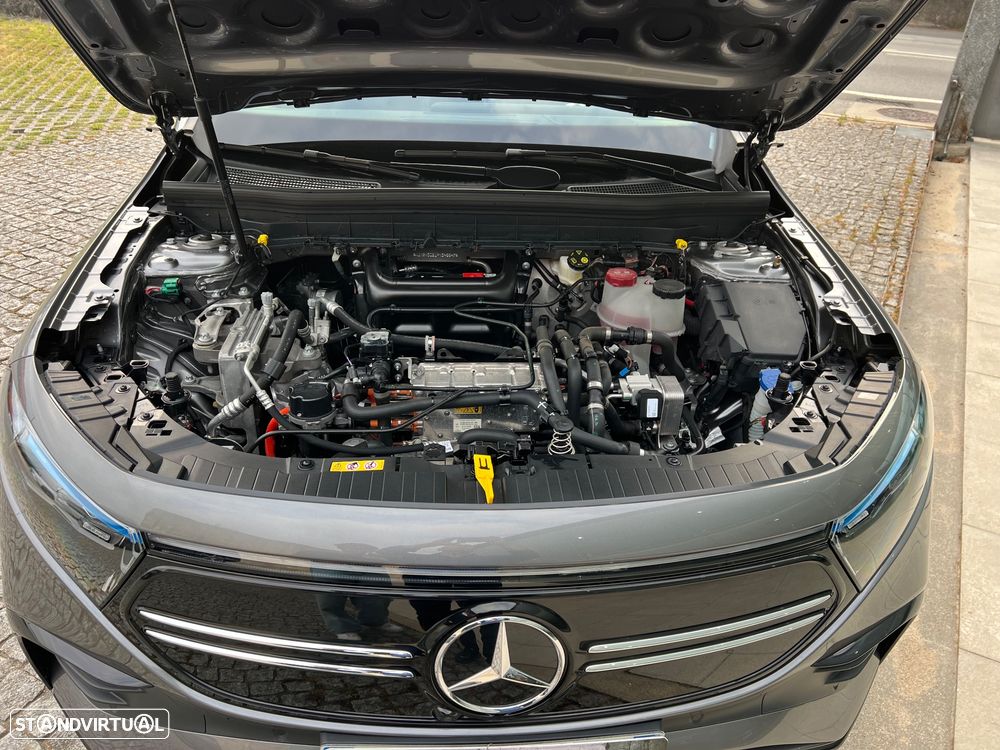 Mercedes-Benz EQB 250+ AMG Line - 9