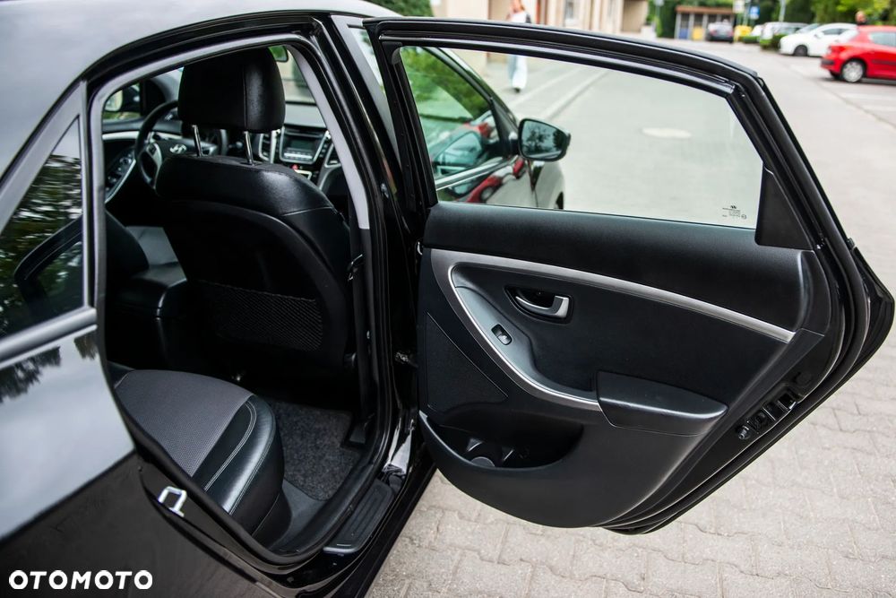 Hyundai i30 1.4 CRDi Advantage - 21