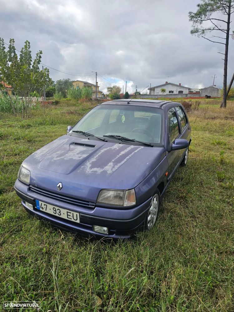 Renault Clio 1.9 RT - 2