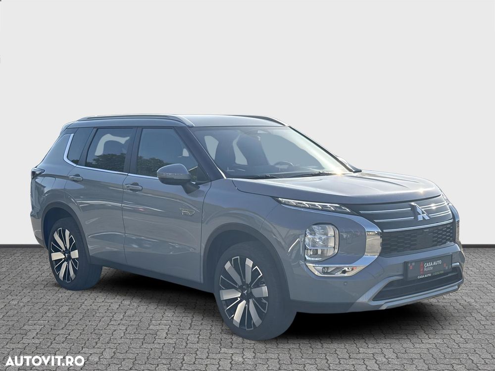 Mitsubishi Outlander 2.4 L 4X4 PHEV Intense - 8