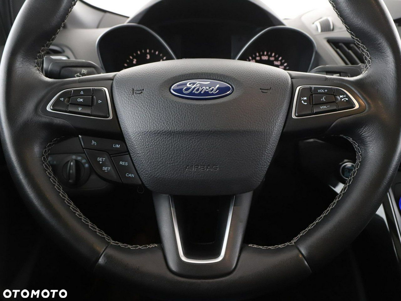 Ford Kuga 2.0 TDCi 2x4 ST-Line - 21