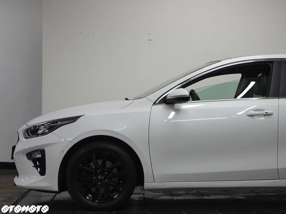 Kia Ceed 1.4 T-GDI OPF Platinum Edition - 16