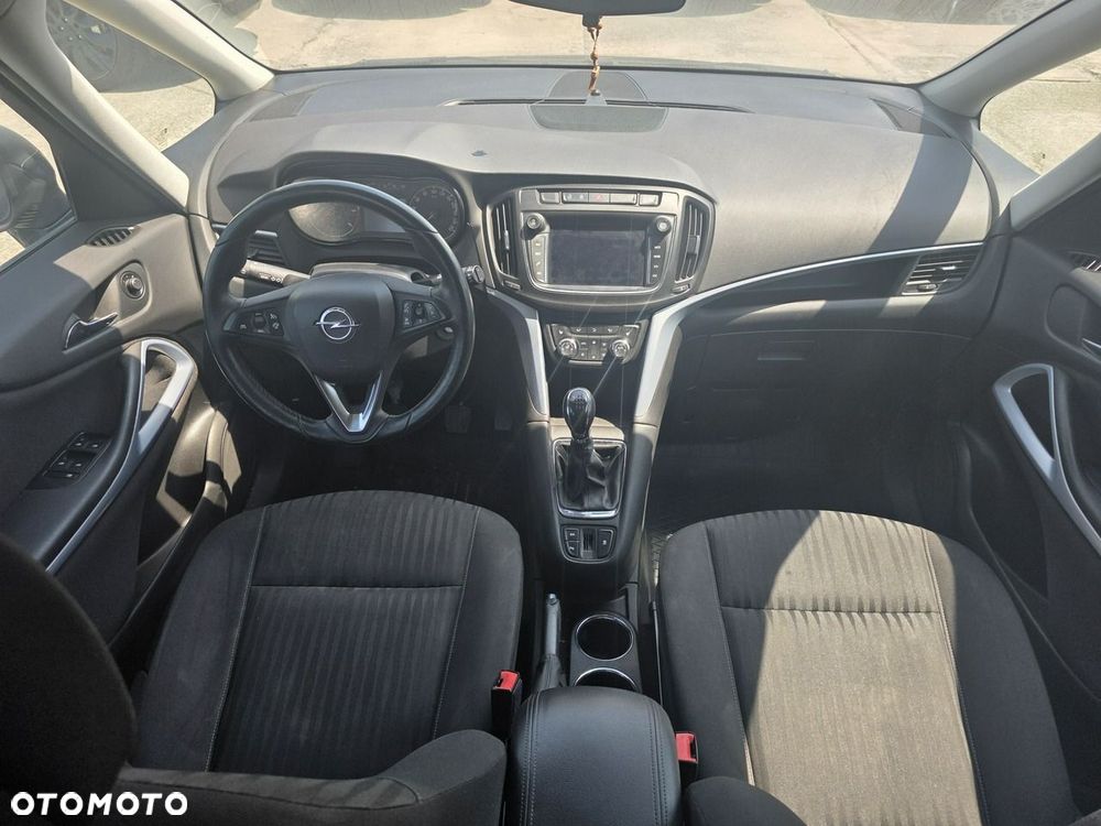 Opel Zafira - 13