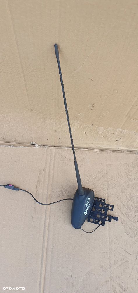 Antena dachowa radia  BMW 1 E81 6925356 - 2