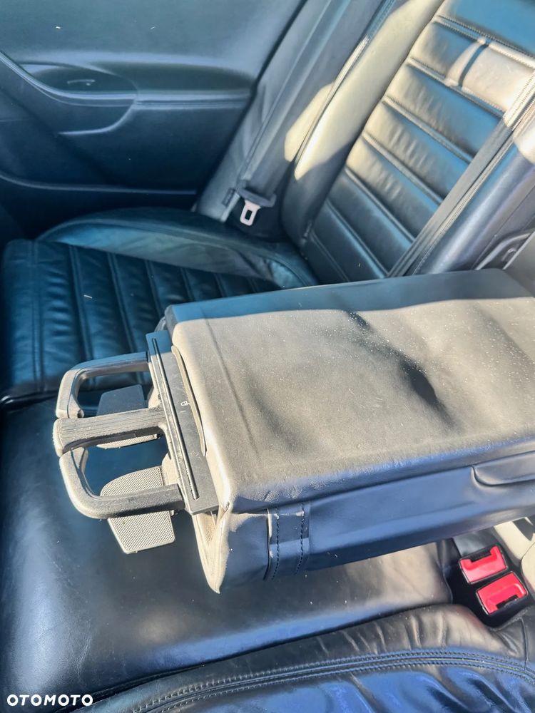 Volkswagen Passat Variant 2.0 TDI DPF R-Line Edition Plus - 34