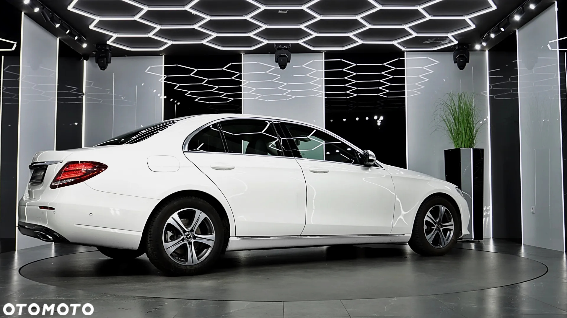 Mercedes-Benz Klasa E 220 d 9G-TRONIC - 9