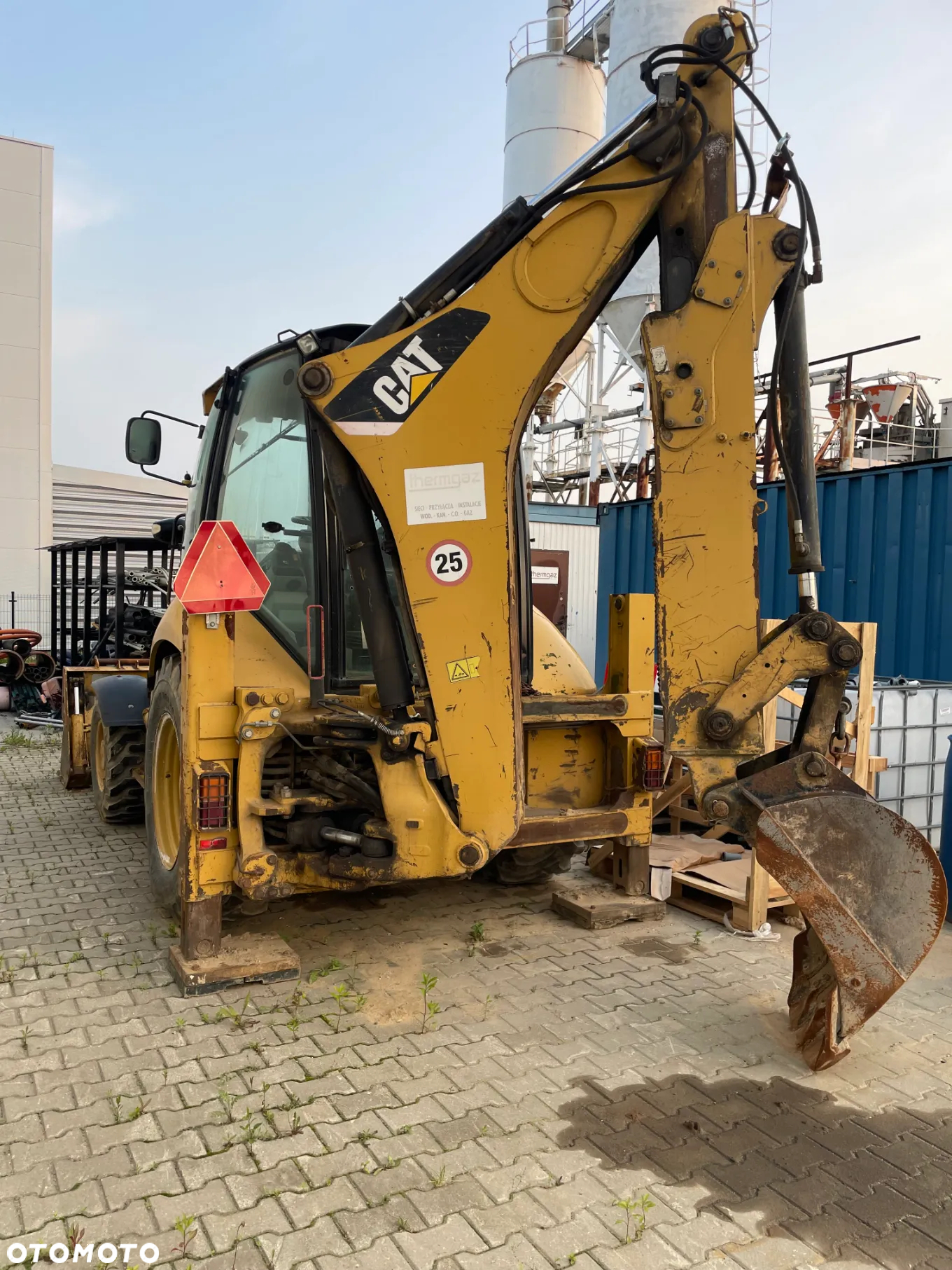 Caterpillar 428E - 4