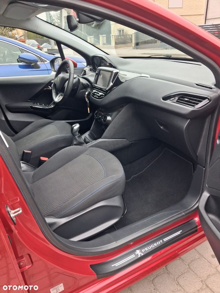 Peugeot 208 PureTech 82 Start & Stop Allure - 10