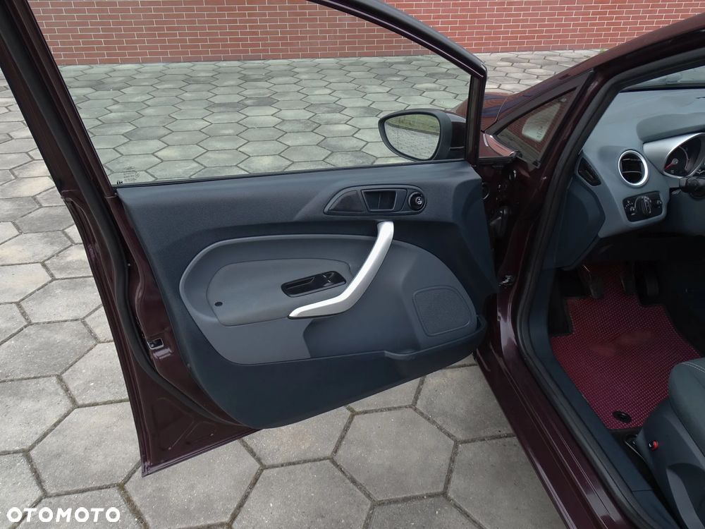 Ford Fiesta 1.4 Platinium X - 18
