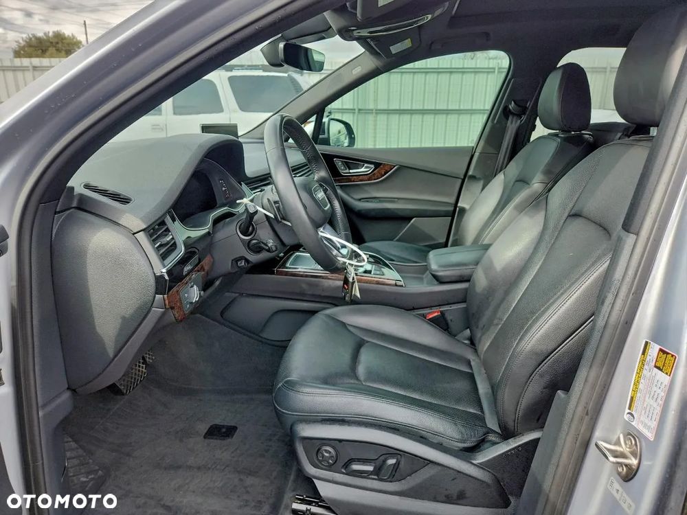 Audi Q7 - 7