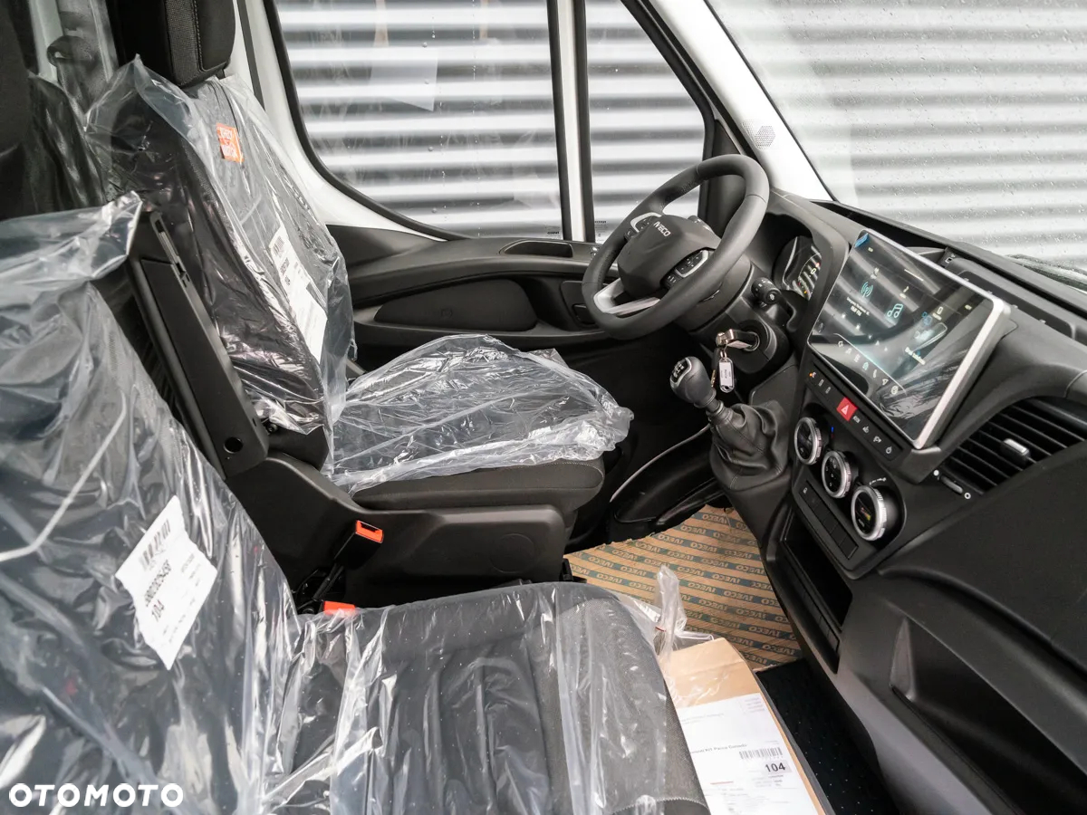 Iveco Daily 3.0 plandeka z windą - 8