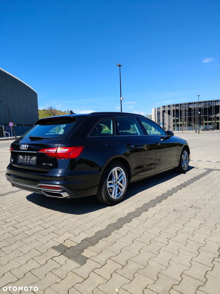 Audi A4 Avant 40 TFSI S tronic - 11