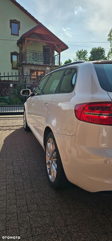 Audi A3 Sportback 1.6 TDI DPF Attraction - 12