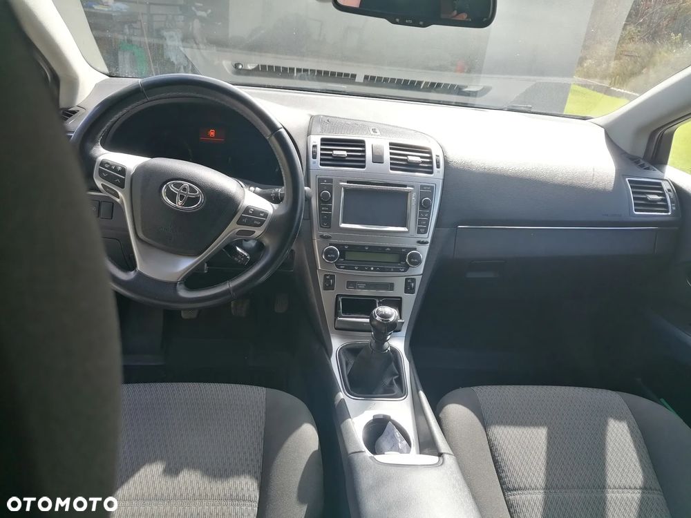 Toyota Avensis 2.0 D-4D Comfort - 18