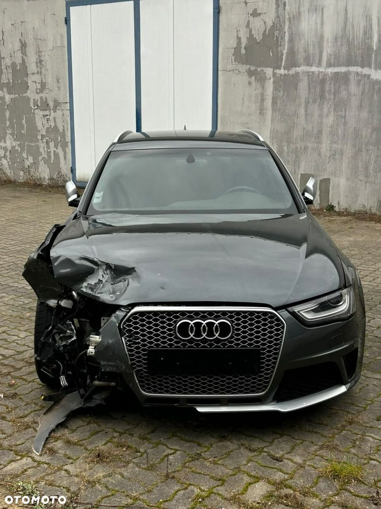 Audi RS4 Avant - 23