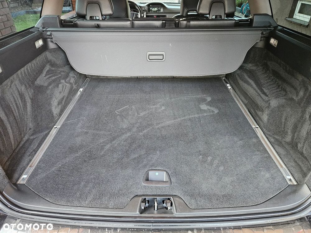 Volvo V70 D4 Geartronic Momentum - 26