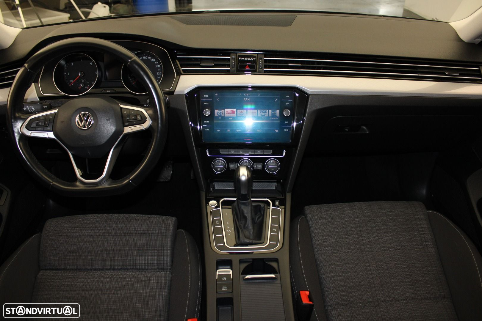 VW Passat Variant 1.6 TDI Business DSG - 9