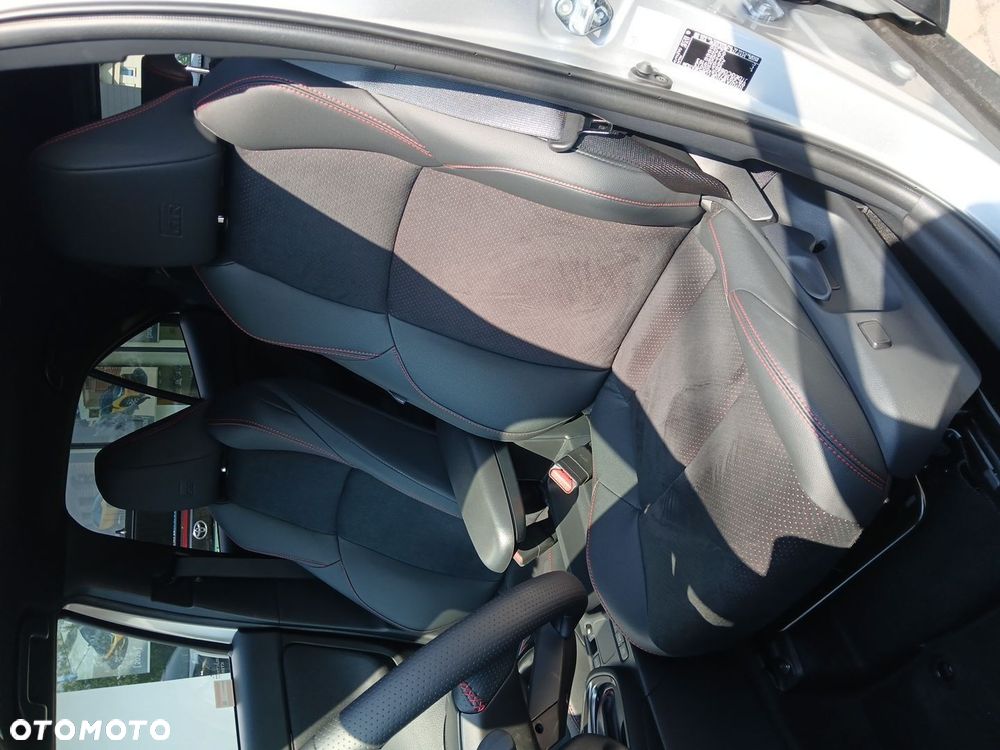 Toyota Yaris Cross Hybrid 1.5 GR Sport - 34