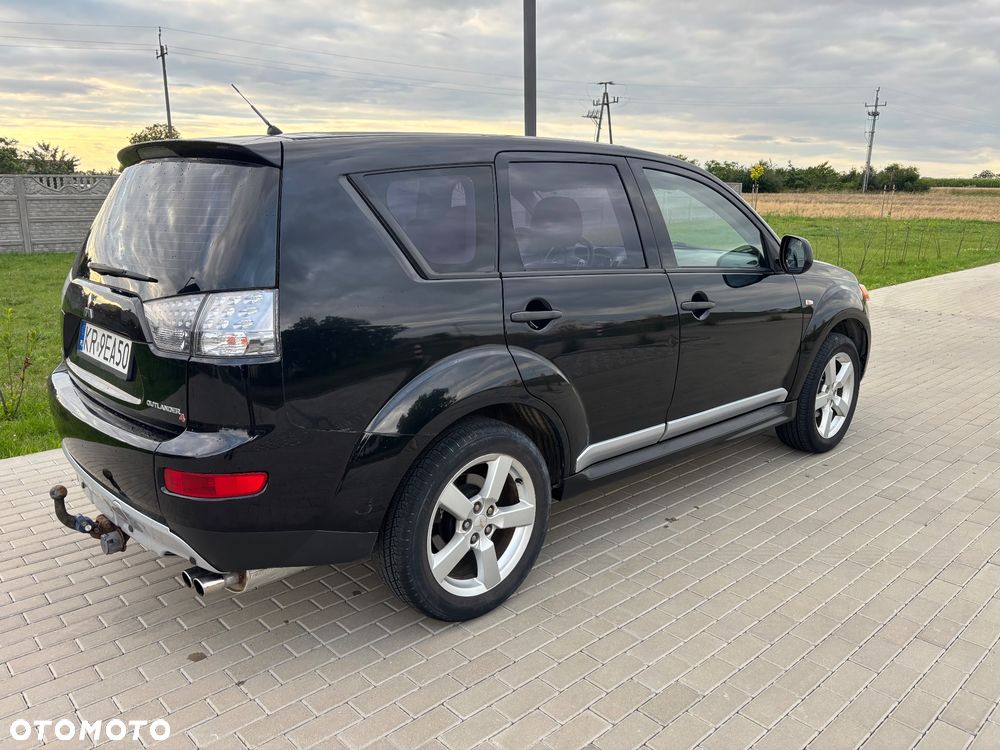 Mitsubishi Outlander 2.0 DID Intense - 3