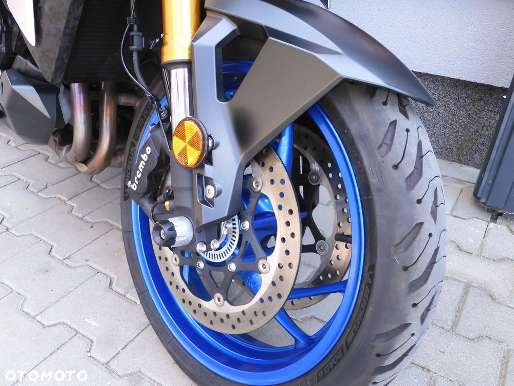 Suzuki GSX - 8