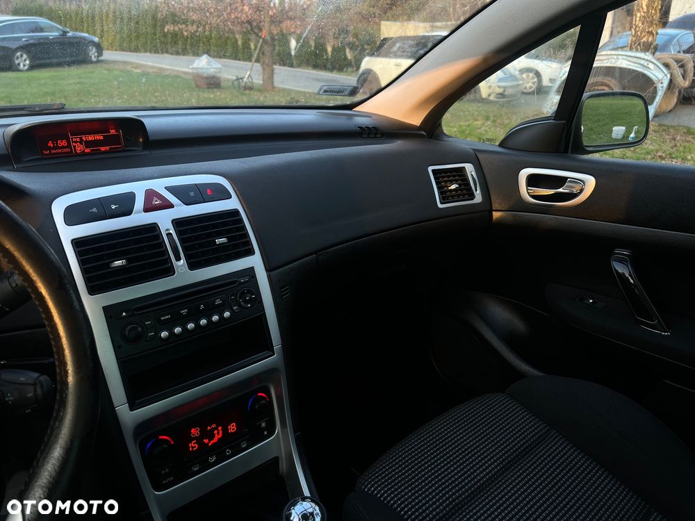 Peugeot 307 CC 1.6 - 10