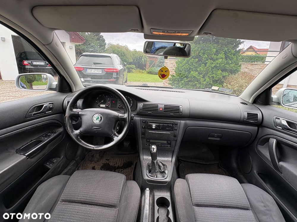 Skoda Superb 1.8 Turbo Elegance - 18