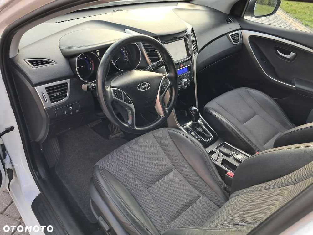 Hyundai i30 blue 1.6 CRDi DCT Premium - 18
