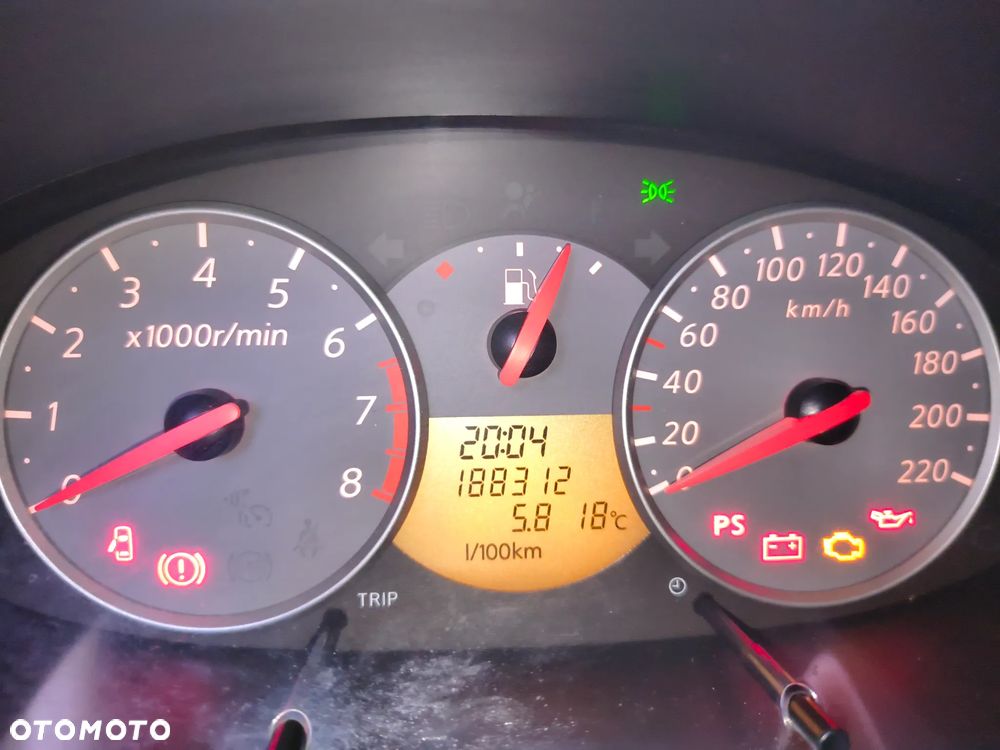 Nissan Micra - 4