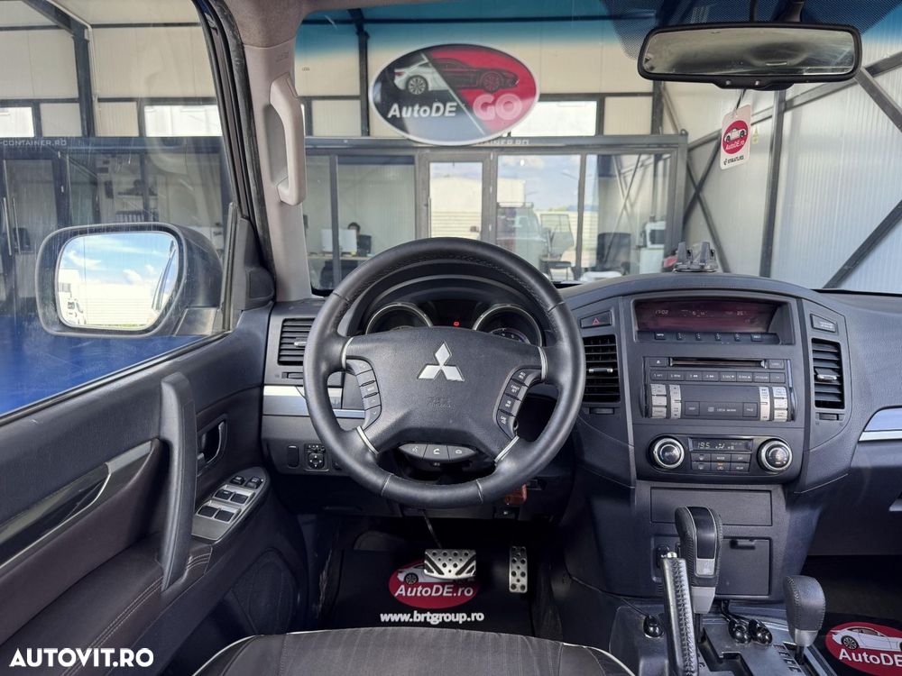 Mitsubishi Pajero - 9