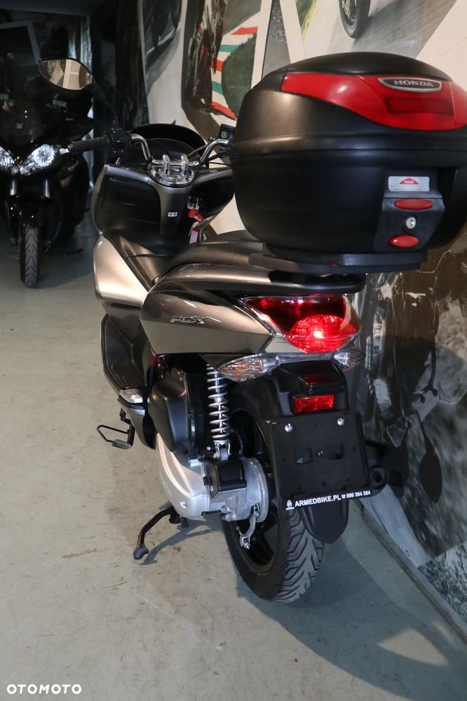 Honda PCX - 9