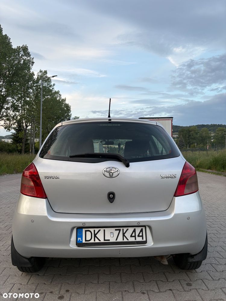 Toyota Yaris - 2