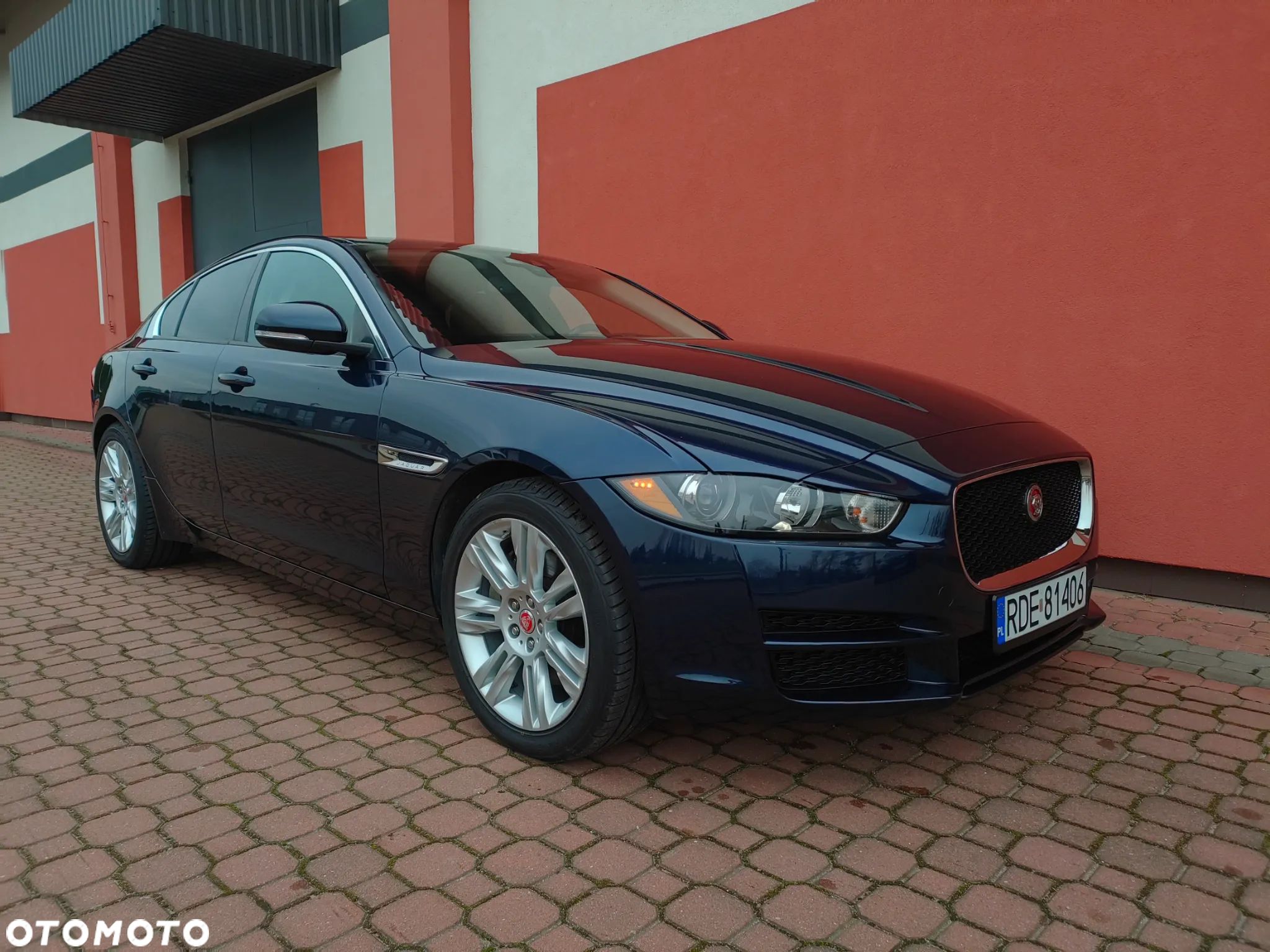Jaguar XE - 1