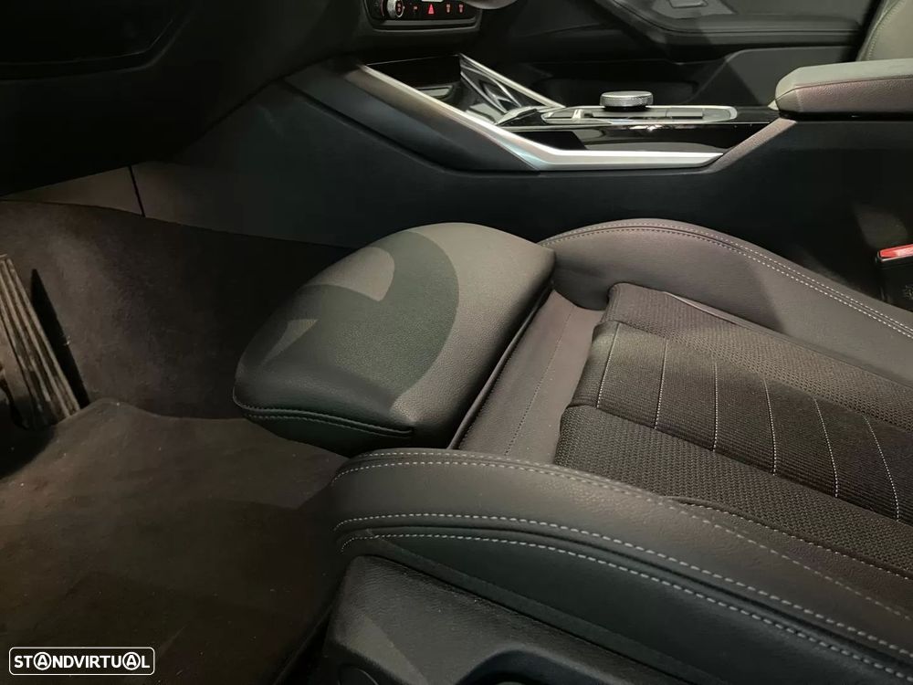 BMW i4 eDrive40 - 16