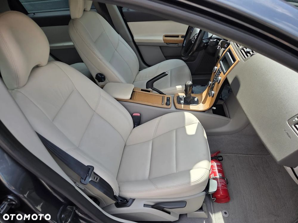 Volvo V50 D2 - 14