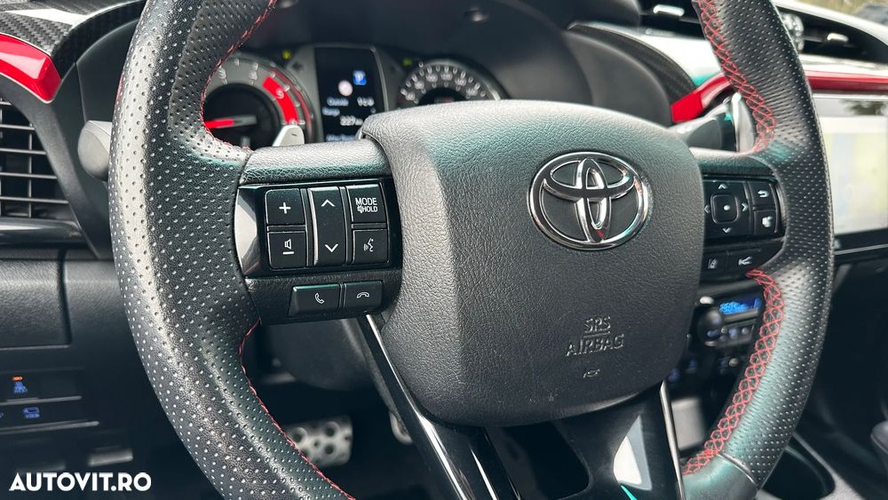 Toyota Hilux 2.8D 204CP 4x4 Double Cab AT GR Sport II - 23