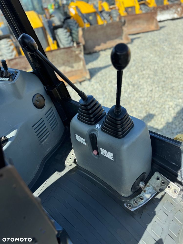Komatsu WB93S* KOPARKO ŁADOWARKA KOMATSU WB93S*LEASING* ZAMIANA* SKUP* - 9