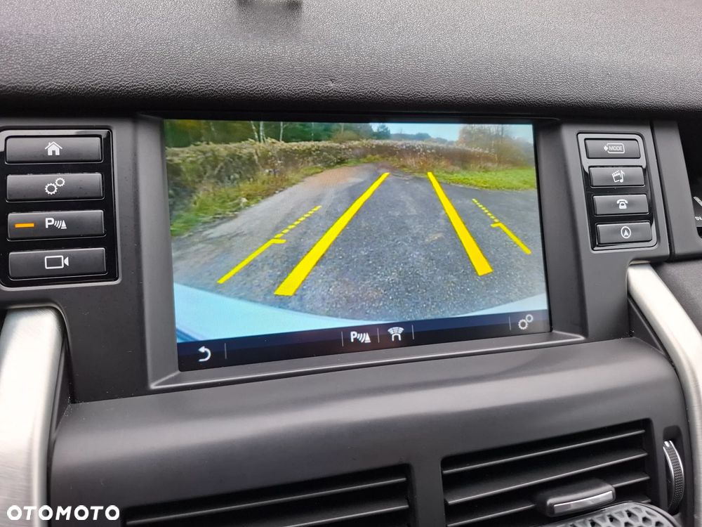 Land Rover Discovery Sport - 30