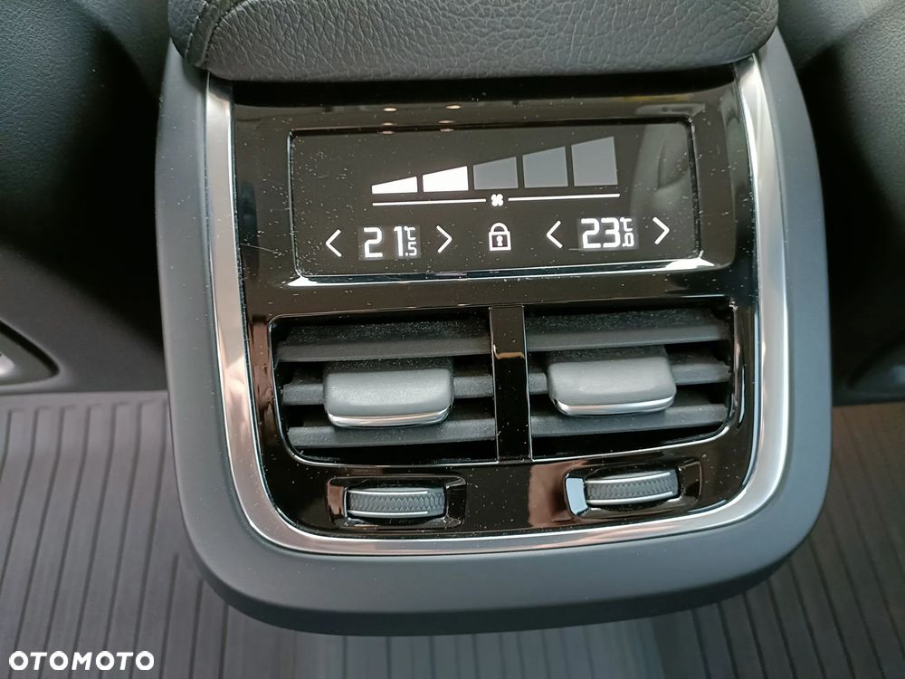 Volvo XC 60 T5 AWD Inscription - 31