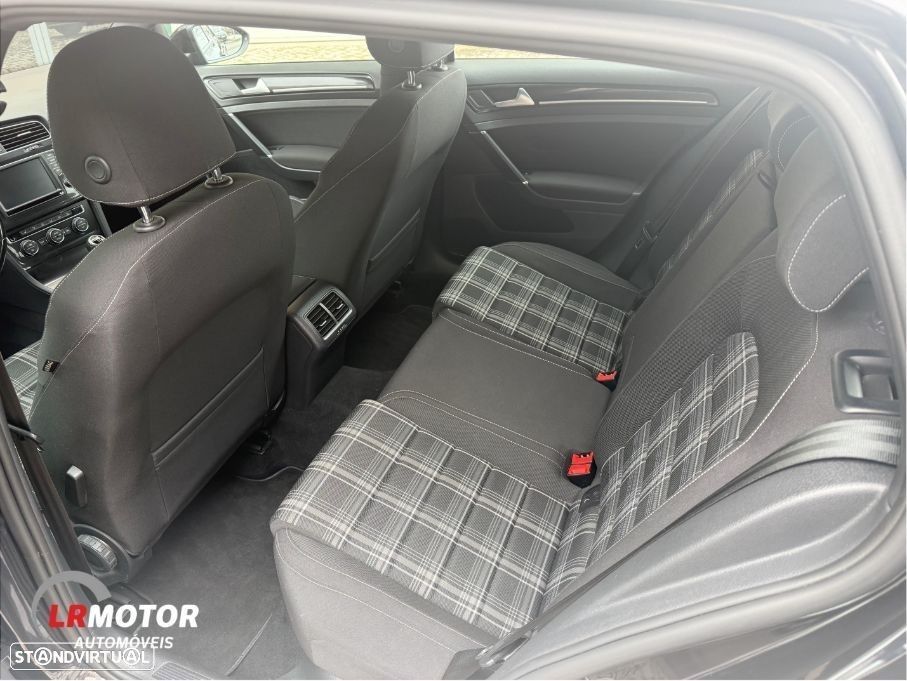 VW Golf 2.0 TDI GTD - 6