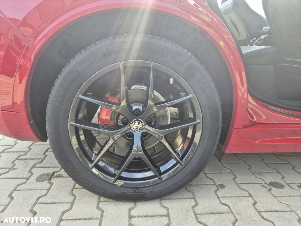 Alfa Romeo Stelvio - 21