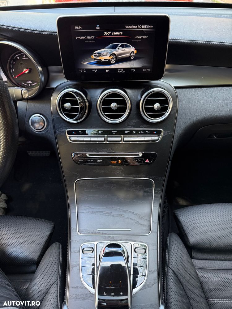 Mercedes-Benz GLC - 22
