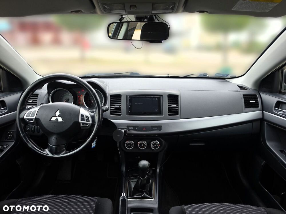 Mitsubishi Lancer 1.8 Inform - 12