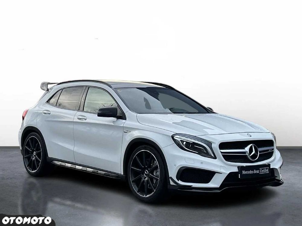 Mercedes-Benz GLA - 4