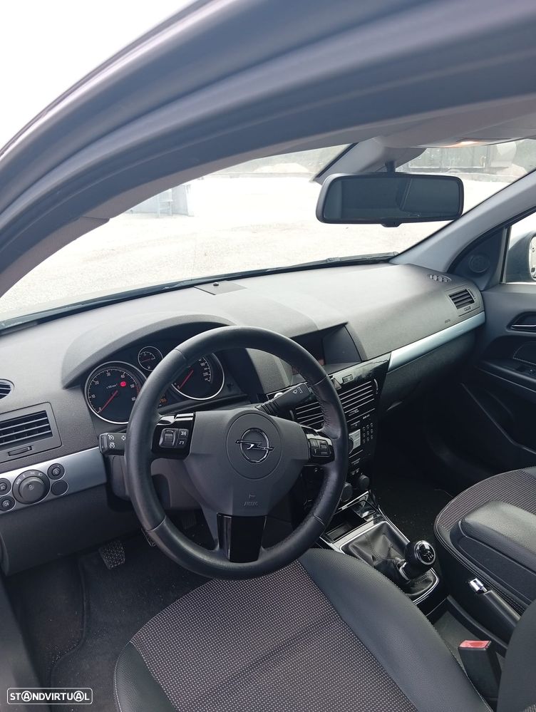 Opel Astra 1.7 CDTi Cosmo ecoFLEX - 10
