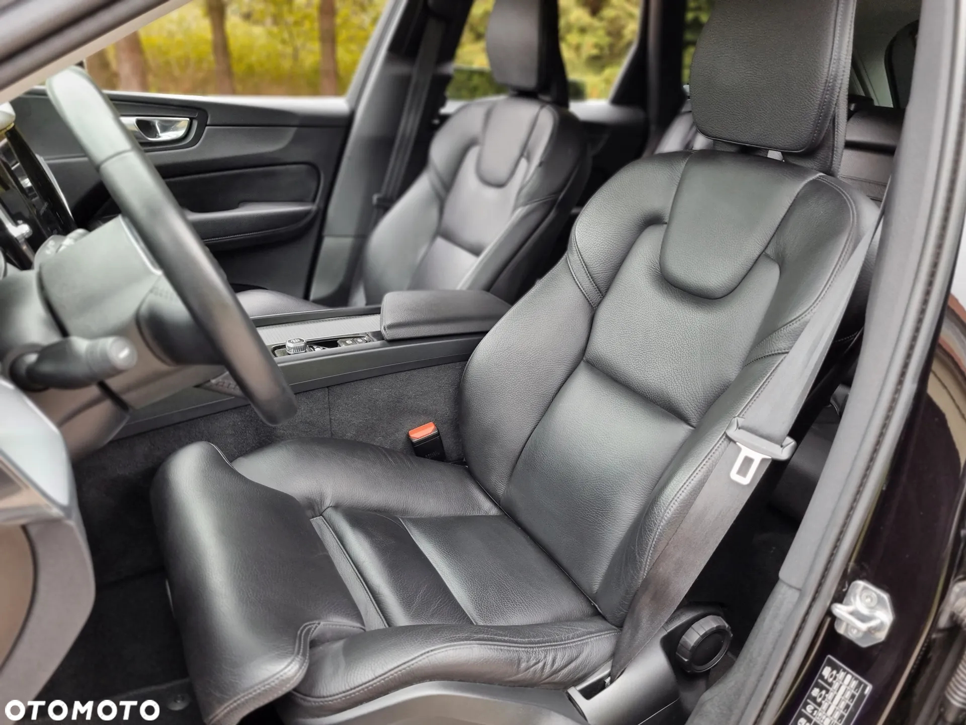 Volvo XC 60 D3 Momentum Pro - 26