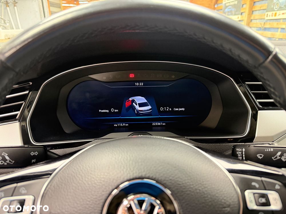 Volkswagen Passat - 17