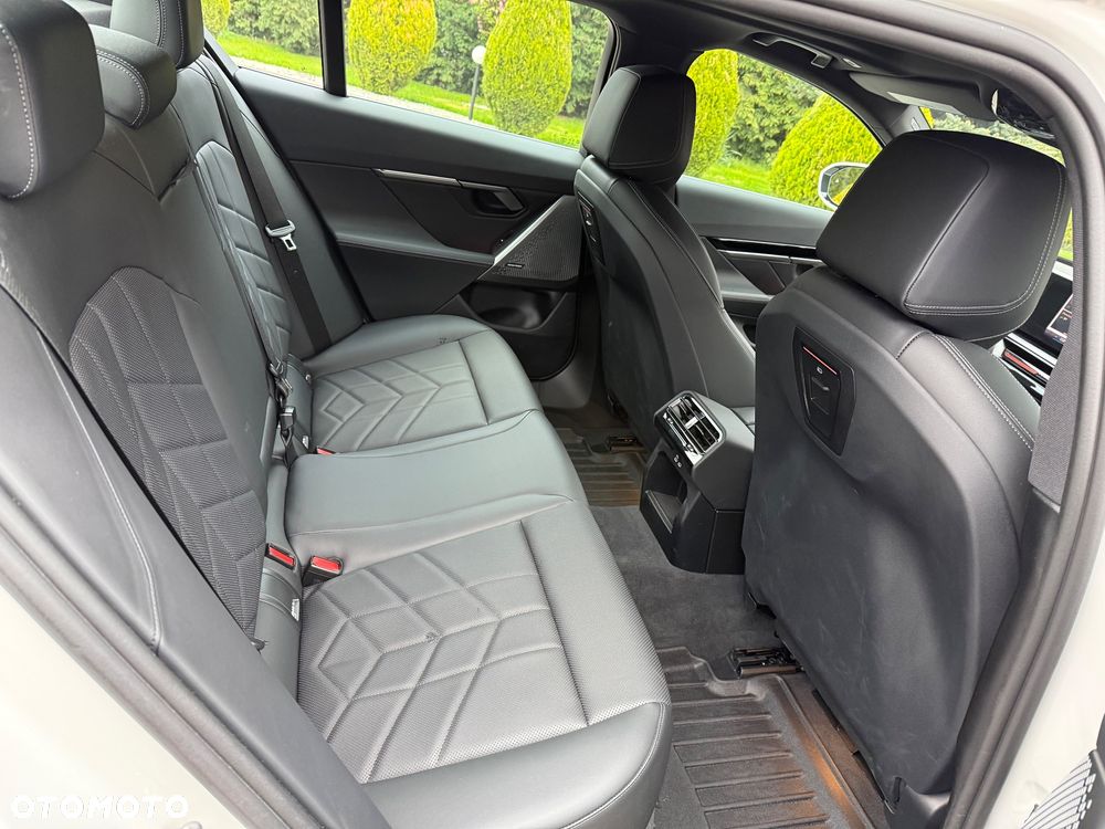BMW Seria 5 530i xDrive - 10